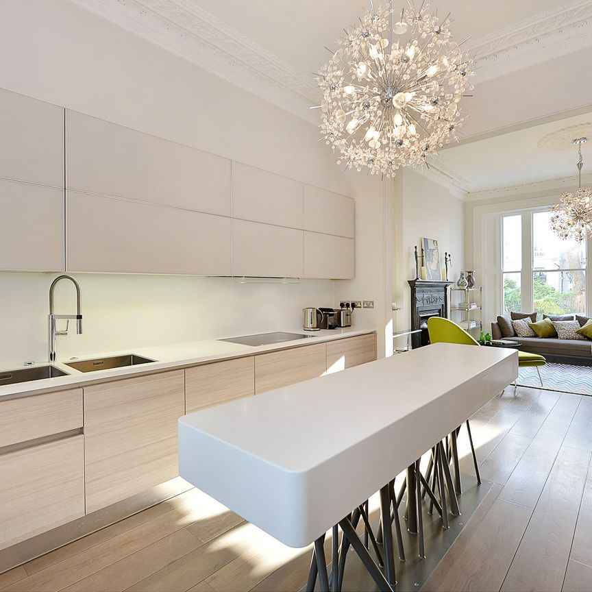 Kensington Gate, London, W8 - Photo 1