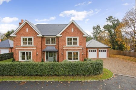 5 bedroom detached house to rent - Photo 3