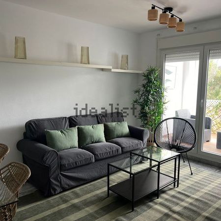 Alquiler de piso en Calle Vargas Llosa - Photo 1