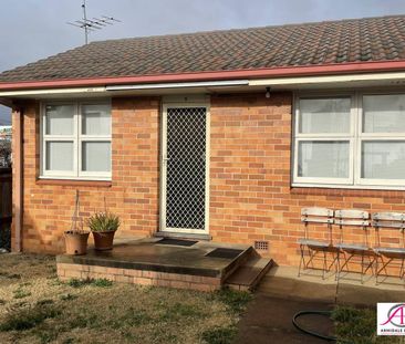 Cozy Fully Furnished 1 Bedroom Unit in Prime Armidale Location - Photo 5