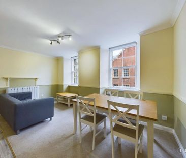 1 bedroom flat to rent - Photo 2