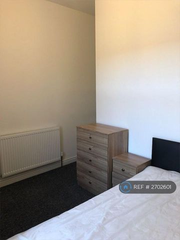 5 bedroom terraced house to rent - Photo 5