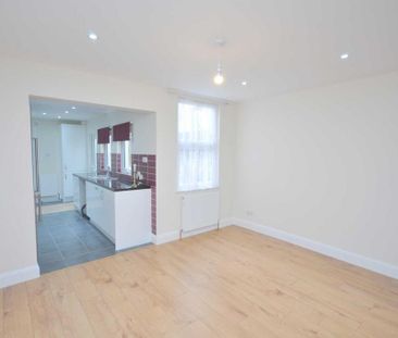 2 bedroom cottage to rent - Photo 2