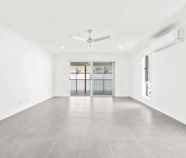 “Stylish home in premium Spring Mountain!” - Photo 5