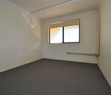 MODERN 2 BEDROOM APARTMENT LOCATED CLOSE TO AMENTITIES - Photo 3