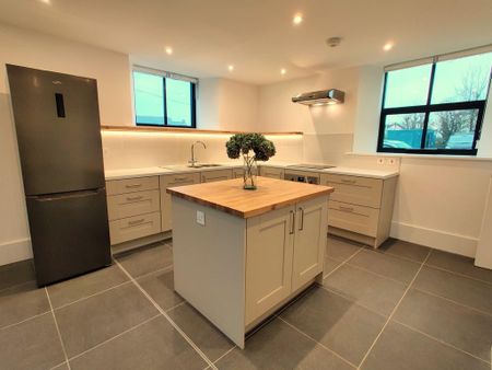 3 bedroom detached house to rent - Photo 5