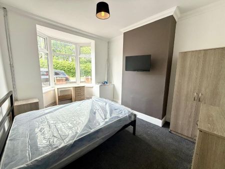 4 bedroom terraced house to rent - Photo 4