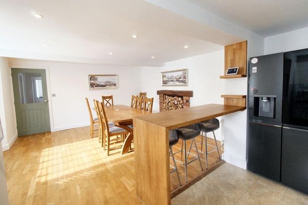 4 bedroom farm house to rent - Photo 1