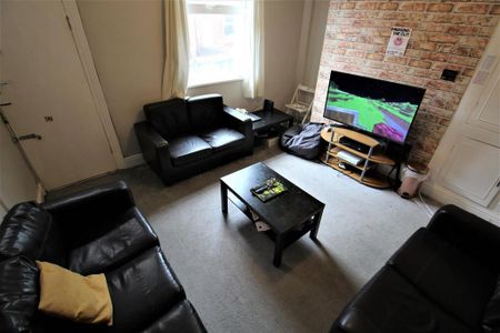 5 bedroom terraced house to rent - Photo 5