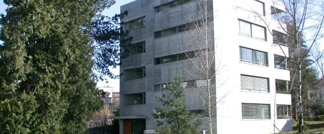 Your oasis of well-being right next to the train station - Photo 1