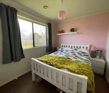 Family Living At Its Best - Photo 2