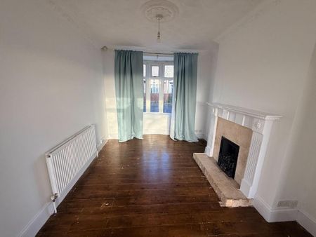 3 bedroom terraced house to rent - Photo 3