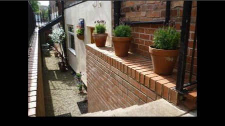 1 Bed Flat, Withington Road, M16 - Photo 2