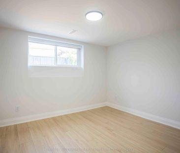 15 Shademaster Court #LOWER - Photo 2