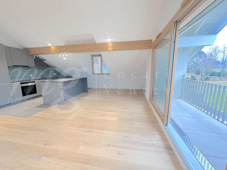 SUPERB AND LARGE APARTMENT OF 102 m2 WITH TERRACE – LAKE - Photo 2