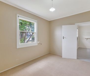 Neat and Tidy Home, Ideally Located! - Photo 6