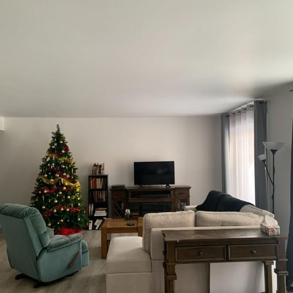 Très Grand 4 ½ – 2 Salles de Bains – Possibilité Stationnement Intérieur – 1ier Mars - Photo 1