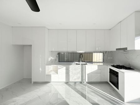 Modern Living in a Quiet Cul-de-Sac - Photo 3