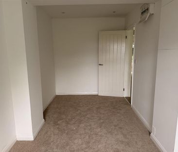 3 bedroom detached house to rent - Photo 5