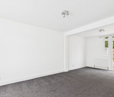 Fernside Avenue, Feltham,TW13 - Photo 4