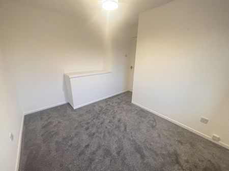 Cosmeston Drive, Penarth - Photo 5