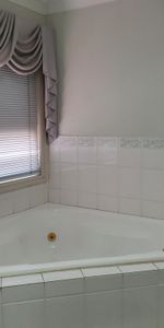 Kellyville - Photo 4