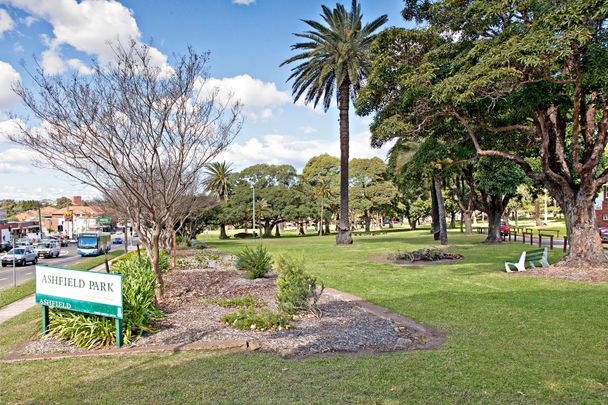 A Light-Filled Haven with Effortless Comfort and Style - Photo 1