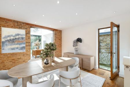 4 bedroom terraced house to rent - Photo 4