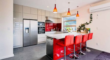 Executive living - fully furnished - Photo 2