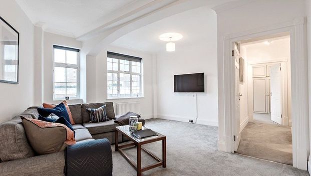 2 bedroom conversion flat with 1 reception and 2 bathrooms in Park Road, NW8 - Photo 1