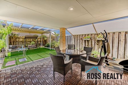 Stunning Home in Ellenbrook - Photo 2