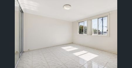 Versatile dual-living home - Photo 5