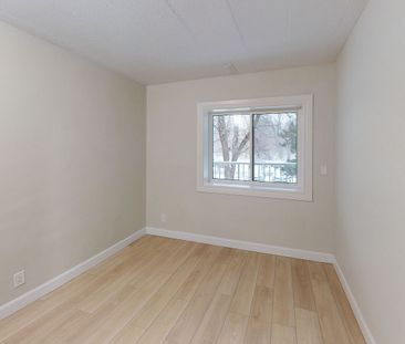 348 Zephyr Avenue, Ottawa, ON - Photo 4