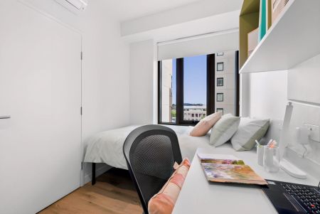 2 Bedroom Apartment-High floor - Photo 3