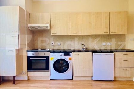 2 bedroom property sandwiched between East finchley and Highgate - Photo 2