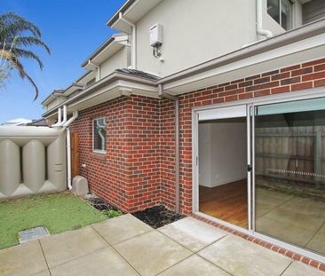 Charming Living in the Heart of Kingsbury - Photo 4