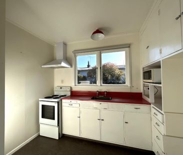 Tidy two bedroom home close to town - Photo 4