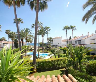 Casa adosada de alquiler en Albatros-ur Bahia Marbell, 4, Bahía de ... - Photo 1