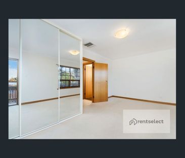 Stunning location *PLUS* pet friendly! - Photo 3