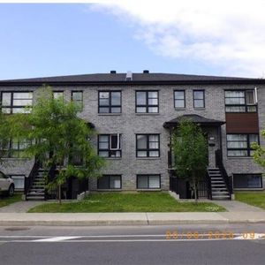 5 1/2 - Longueuil (Saint-Hubert) - 2 150 $/mois - Photo 2