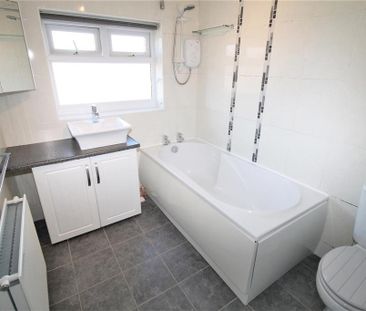 3 bedroom semi-detached house to rent - Photo 6