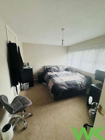 Farhill Close, West Bromwich, B71 - Photo 3