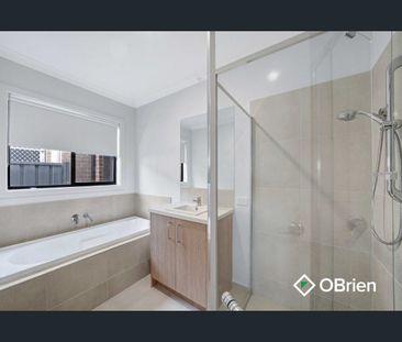 Family home close to everything! - Photo 1