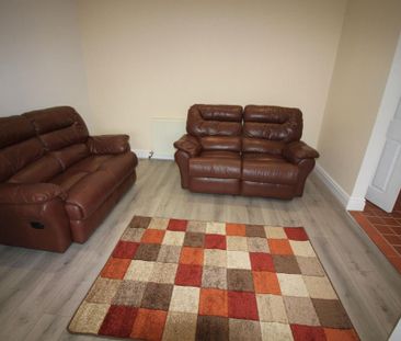 3 bedroom terraced house to rent - Photo 2