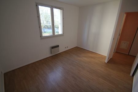 Location Appartement 3 pièces 73m² - Photo 3