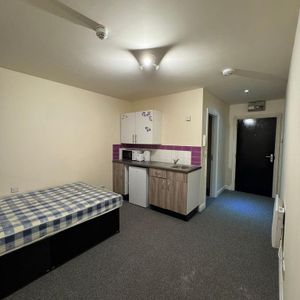 Studio to rent - Photo 2