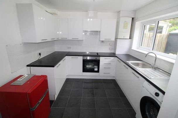 Wolverton Road, Stanmore, HA7 - Photo 1
