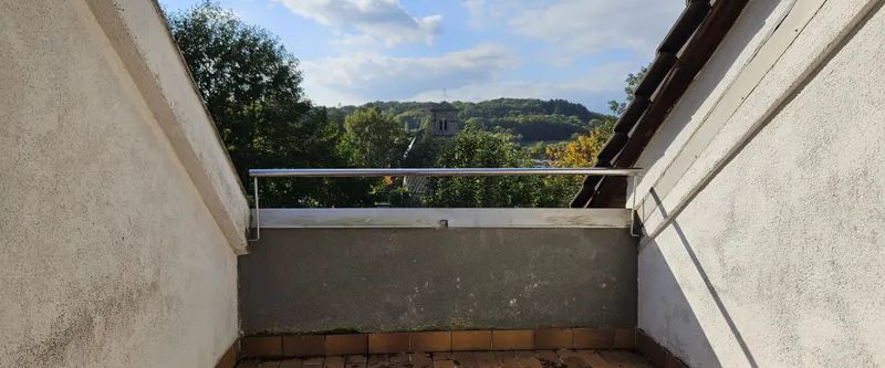 Moderne Dachgeschosswohnung in ruhiger Lage - Foto 1