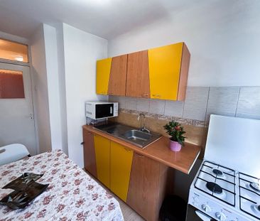 GARSONIERĂ ROVINE | SPATIOASA 37MP - ETAJ 2 | ZONA FOARTE LINISTITA - Photo 3