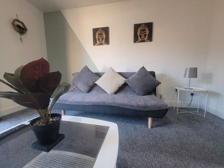 3 Bed End Terrace, Leeds, LS9 - Photo 3